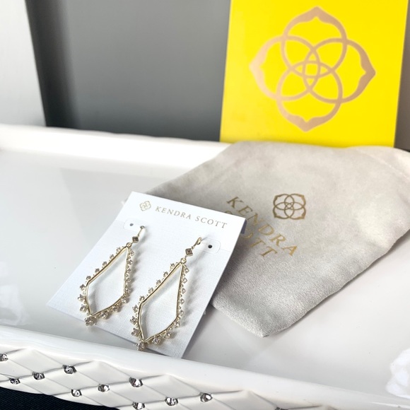 Kendra Scott Jewelry - NWT Kendra Scott 14k gold plated drop earrings